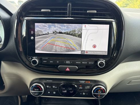 Used 2024 Kia Soul EX FWD image 28