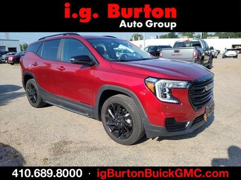 Used 2023 GMC Terrain SLE w/ Driver Convenience Package AWD/4WD image 1