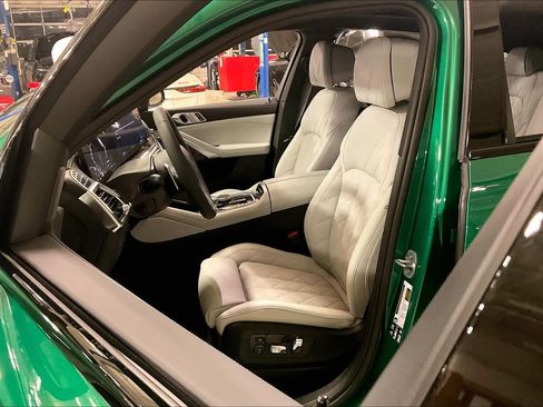 New 2026 BMW X6 M60i image 9