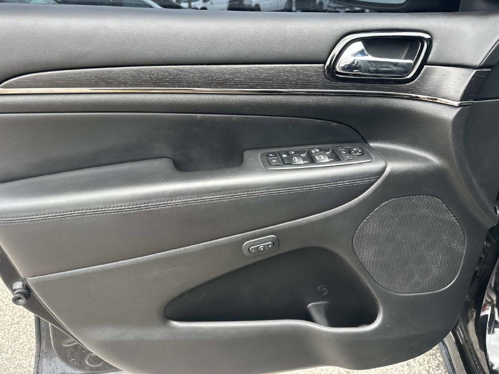 Used 2020 Jeep Grand Cherokee High Altitude AWD/4WD image 19