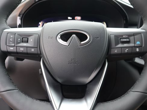 Certified 2026 INFINITI QX60 Luxe w/ Family Package image 24