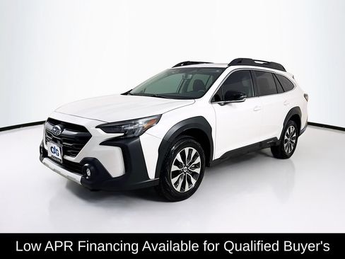 Used 2025 Subaru Outback Limited XT AWD/4WD image 3