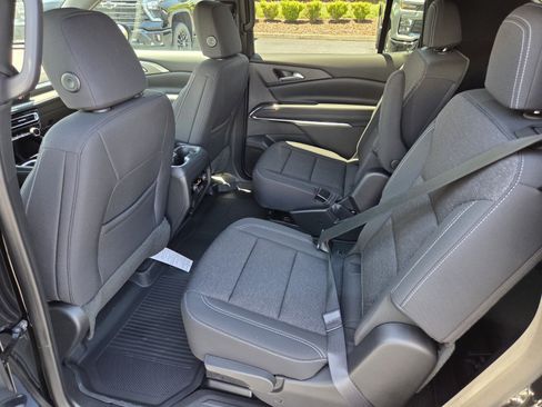 New 2026 Chevrolet Traverse LT w/ Driver Confidence Package AWD/4WD image 6