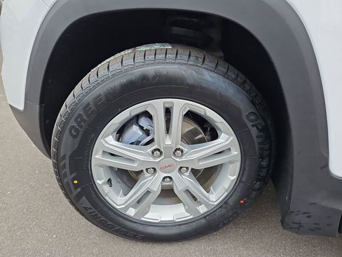 Used 2024 GMC Terrain SLE image 31