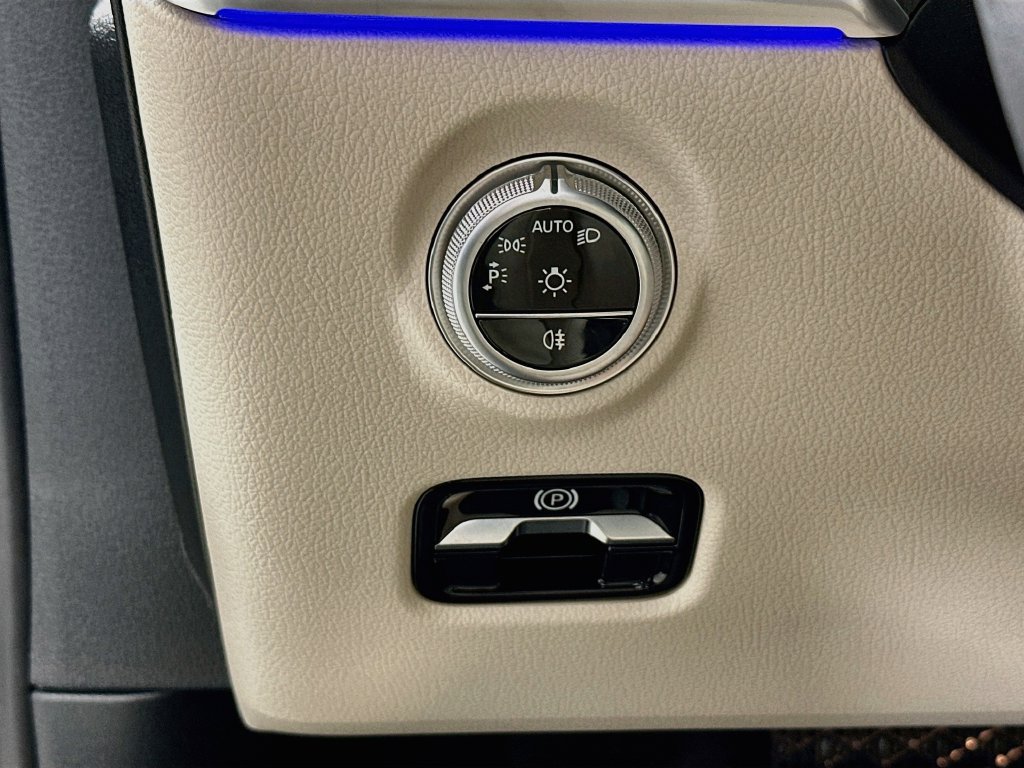 Used 2026 Mercedes-Benz C 300 Sedan image 10