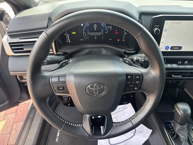 Used 2025 Toyota Camry SE w/ Multimedia Upgrade Package FWD image 15