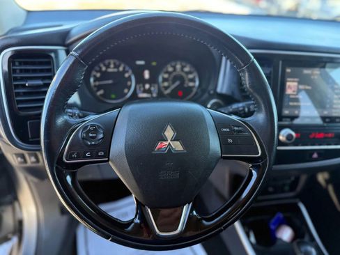 Used 2020 Mitsubishi Outlander SEL image 35