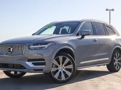 New 2025 Volvo XC90 T8 Plus w/ Protection Package Premier