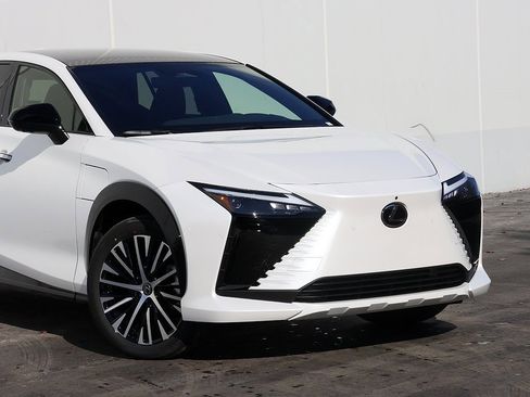 New 2026 Lexus RZ 350e 2WD image 2