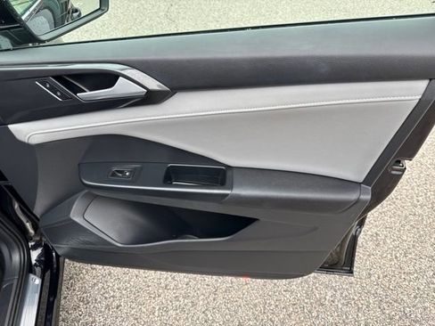 Certified 2023 Volkswagen Taos SEL image 36