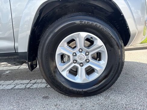 Used 2022 Toyota 4Runner SR5 image 9