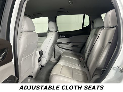 Used 2023 GMC Acadia SLT image 10