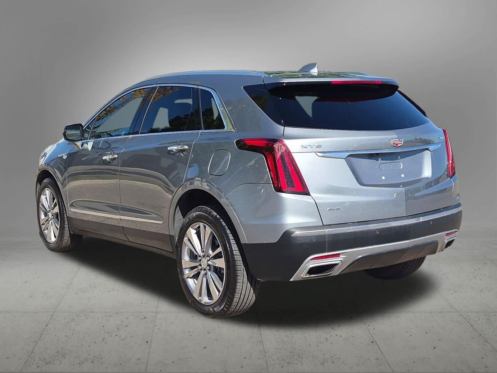 Used 2024 Cadillac XT5 Premium Luxury AWD/4WD image 4