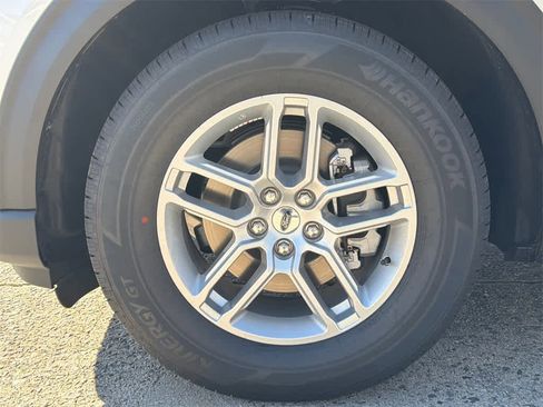 New 2026 Ford Explorer Active image 9