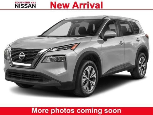 Certified 2022 Nissan Rogue SV FWD image 1