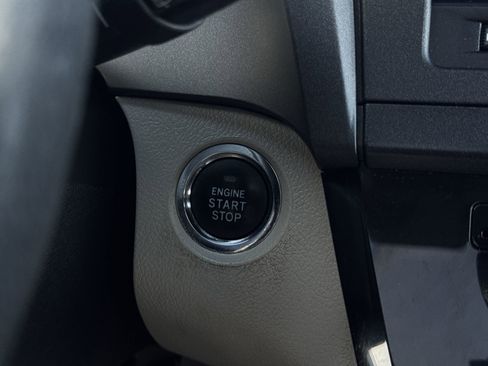 Used 2017 Toyota Sienna XLE image 17