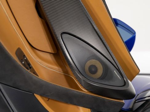 Used 2018 McLaren 570S Spider image 13