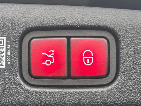 Used 2024 Mercedes-Benz E 450 4MATIC Sedan image 23