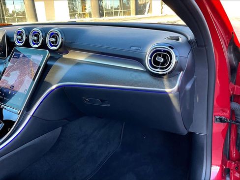 Used 2025 Mercedes-Benz C 300 Sedan image 19