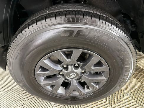 Used 2022 Toyota Tacoma SR5 image 11