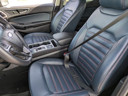 Used 2022 Ford Edge SEL w/ Sport Appearance Package image 26