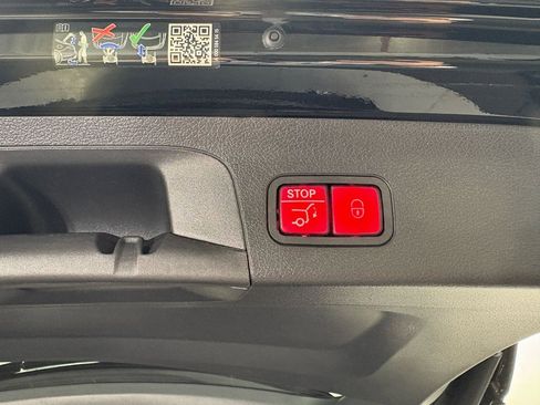 Used 2024 Mercedes-Benz GLS 63 AMG 4MATIC image 38