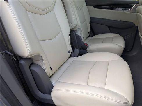 Used 2020 Cadillac XT6 Premium Luxury FWD image 20