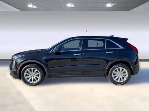 Used 2022 Cadillac XT4 Luxury image 2