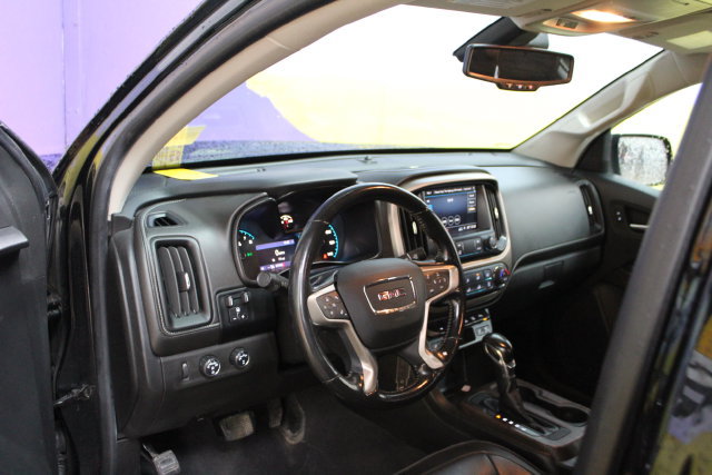 Used 2022 GMC Canyon Denali w/ Denali Black Edition Package AWD/4WD image 14