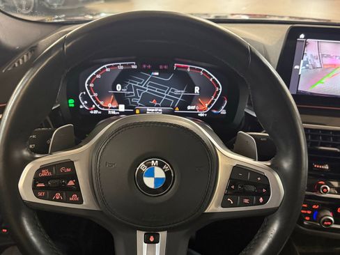 Used 2022 BMW 530i xDrive w/ M Sport Package image 32