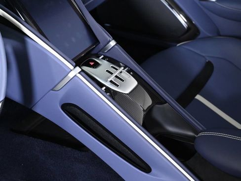 Used 2025 Ferrari Roma Spider RWD image 17