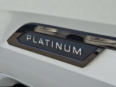 Used 2023 Toyota Tundra Platinum AWD/4WD image 30