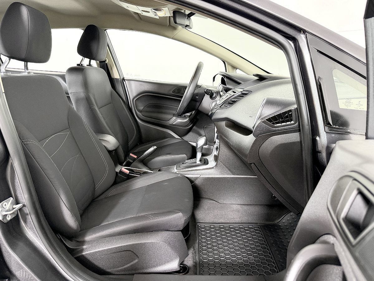 Used 2018 Ford Fiesta SE FWD image 47