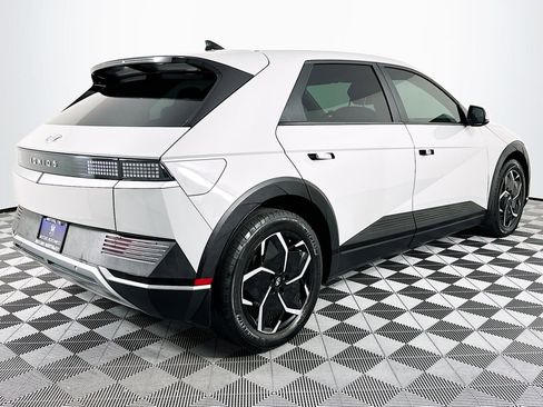 Used 2024 Hyundai Ioniq 5 SEL image 28