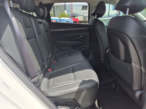 Certified 2024 Hyundai Tucson Limited AWD/4WD image 31