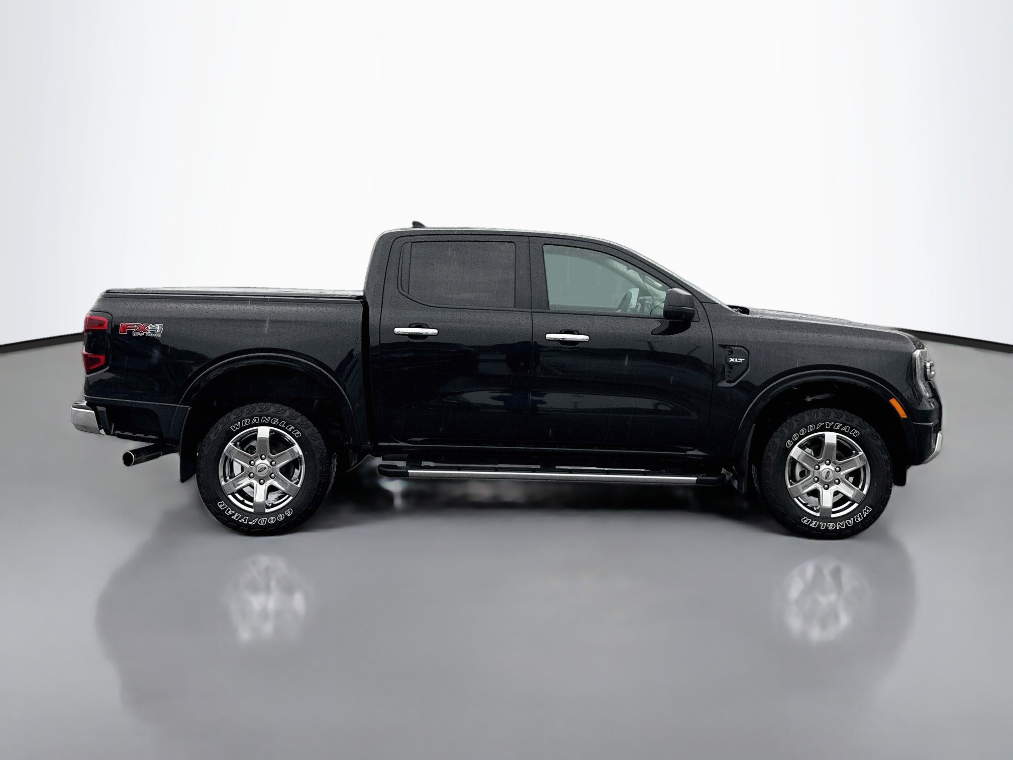 Certified 2024 Ford Ranger XLT w/ FX4 Off-Road Package AWD/4WD image 8