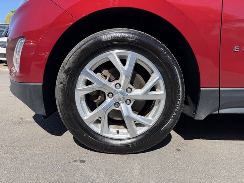 Used 2018 Chevrolet Equinox LT AWD/4WD image 10