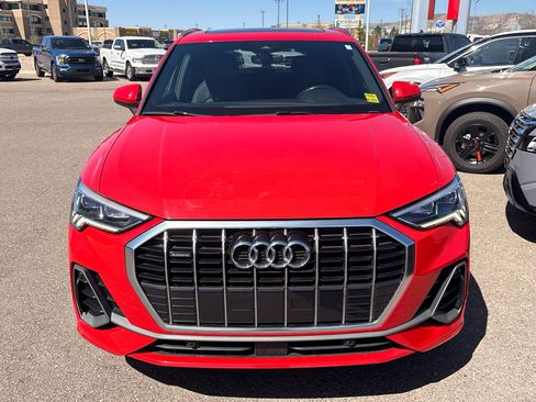 Used 2020 Audi Q3 2.0T Premium Plus w/ Premium Plus Package AWD/4WD image 8