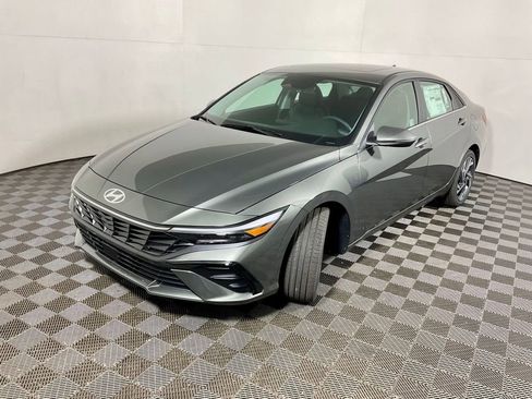 New 2026 Hyundai Elantra Limited image 12