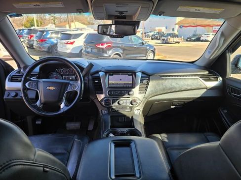 Used 2018 Chevrolet Suburban LT image 17