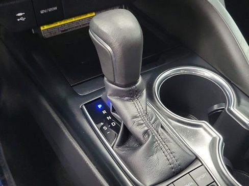 Used 2019 Toyota Camry XLE FWD image 31