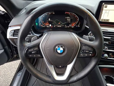 Used 2023 BMW 530i xDrive w/ Convenience Package image 20