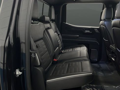 Used 2024 GMC Sierra 1500 AT4X AWD/4WD image 25