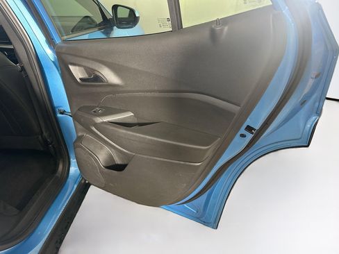 Used 2025 Chevrolet Trax LT w/ Driver Confidence Package image 28