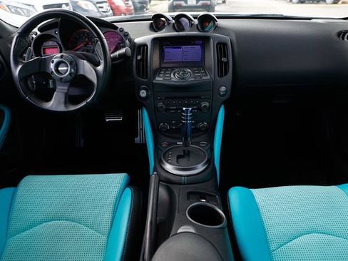 Used 2020 Nissan 370Z NISMO image 17