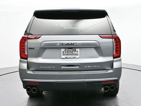 Used 2024 GMC Yukon Denali w/ Denali Reserve Package image 6