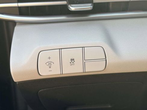 New 2026 Hyundai Elantra Limited w/ Cargo Package FWD image 30