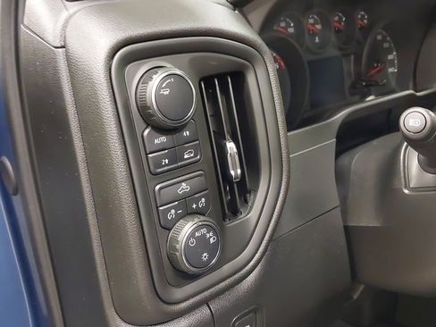 Used 2024 Chevrolet Silverado 1500 Custom image 23