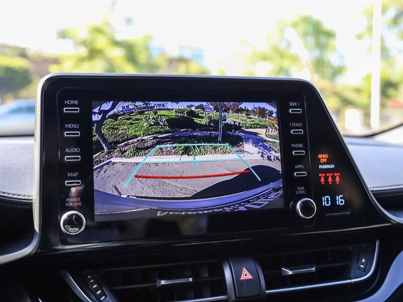 Used 2019 Toyota C-HR LE FWD image 29