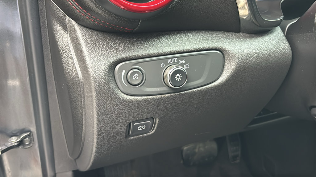 Used 2019 Chevrolet Blazer RS FWD image 15